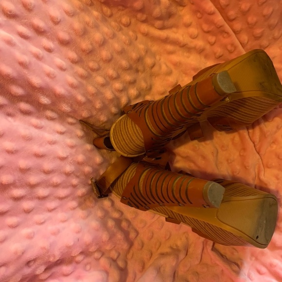 Jessica Simpson Sandals - Picture 3 of 3